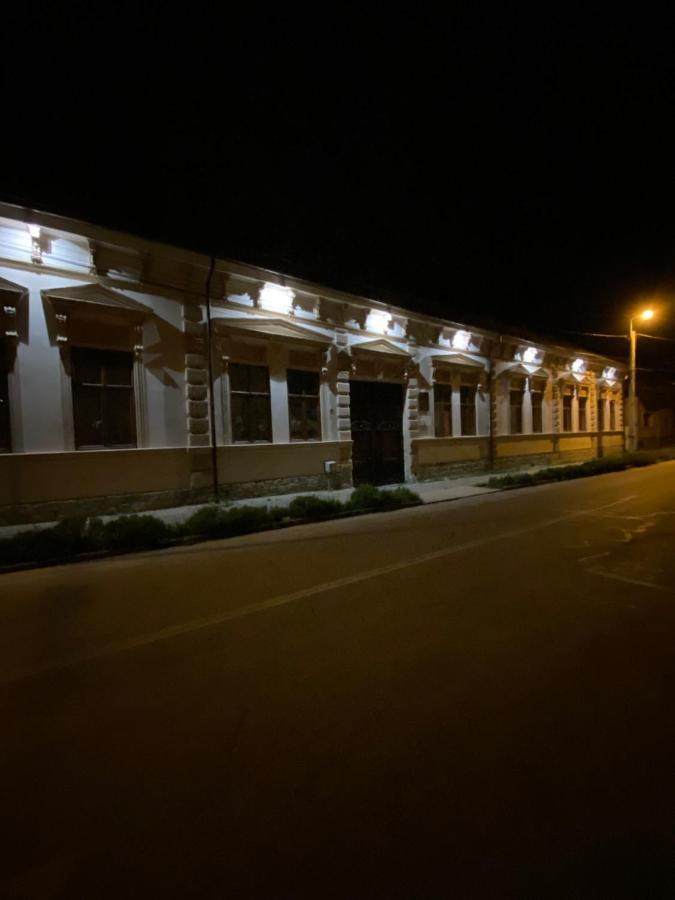 Antique Aparthotel Alba Iulia Eksteriør billede