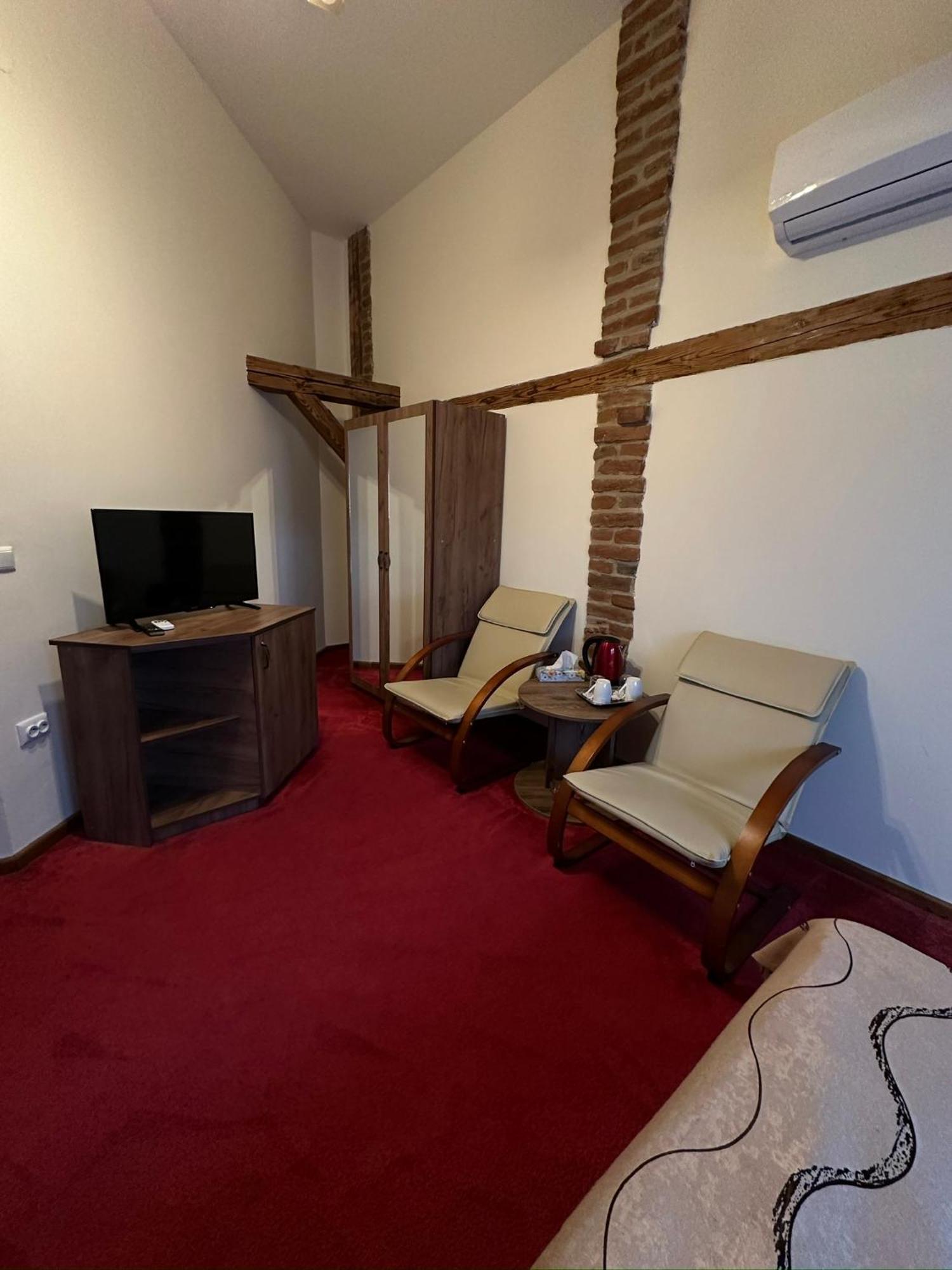 Antique Aparthotel Alba Iulia Eksteriør billede