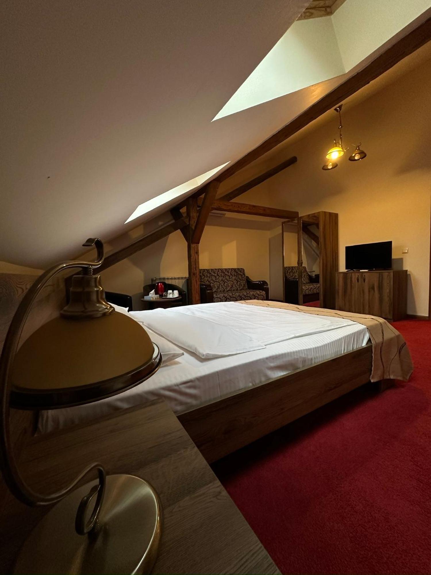 Antique Aparthotel Alba Iulia Eksteriør billede