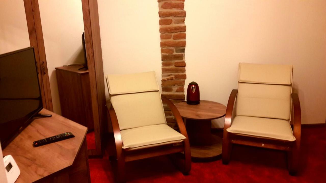 Antique Aparthotel Alba Iulia Eksteriør billede