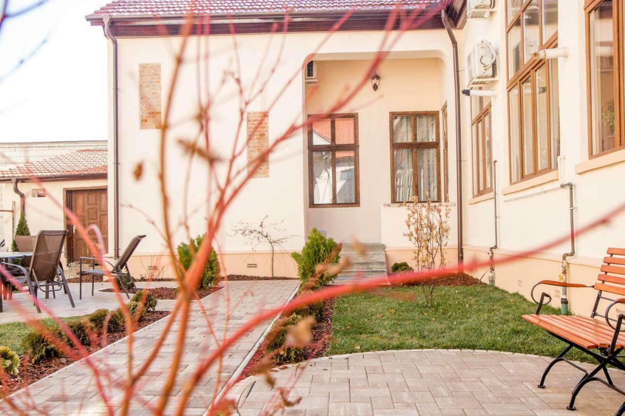 Antique Aparthotel Alba Iulia Eksteriør billede